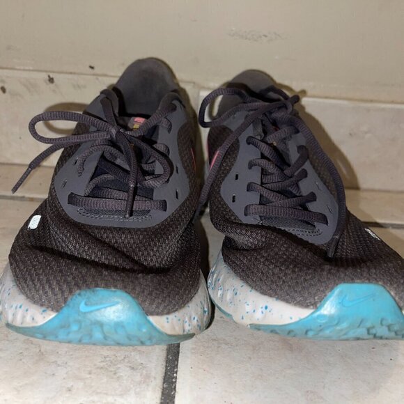 Nike Women's Revolution 5 Running Shoe, Thunder Grey/Digital Pink, Size 10 - Picture 3 of 6